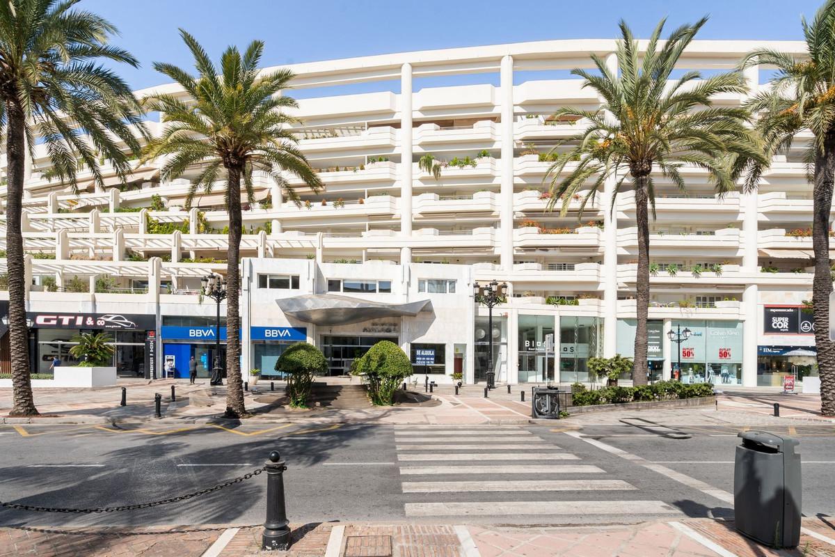 Apartment Middle Floor in Puerto Banús