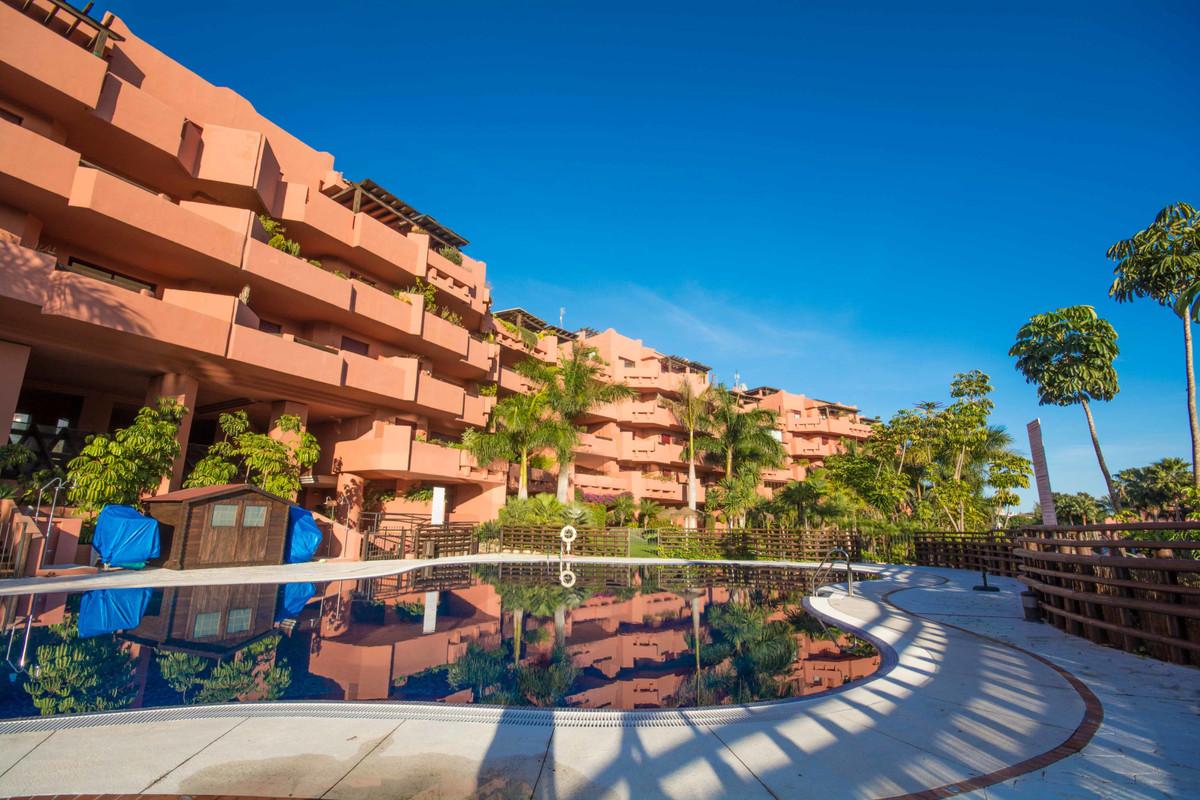 Apartment Ground Floor in New Golden Mile