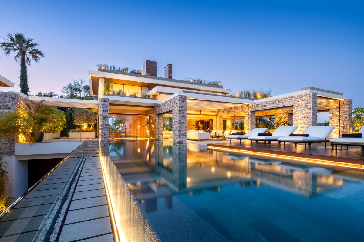 Villa Detached in Nueva Andalucía