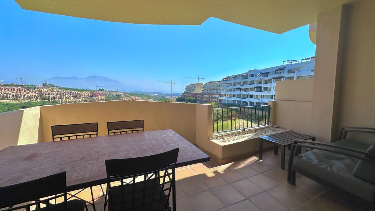 Apartment Middle Floor in La Duquesa