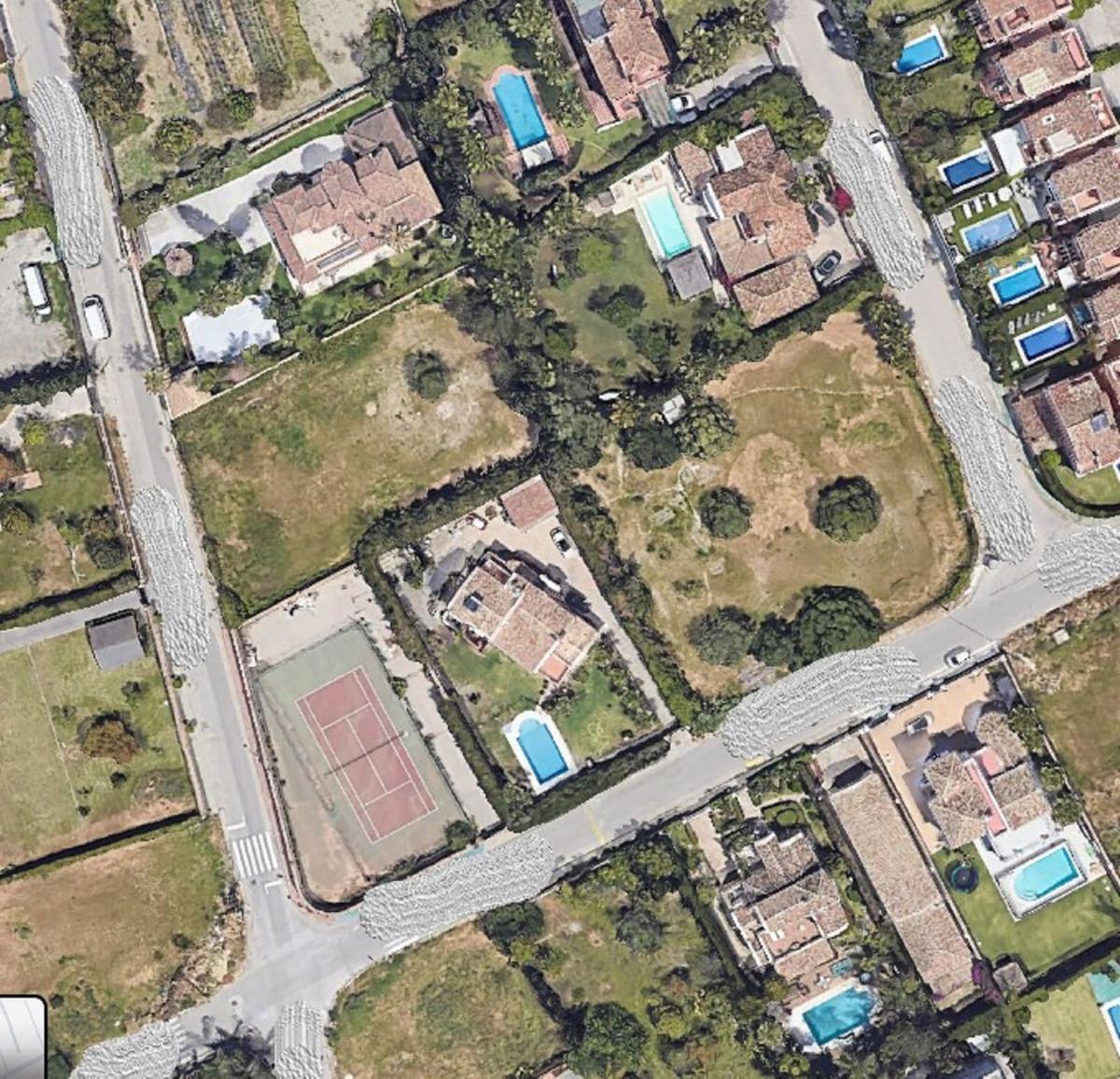Plot Residential in Bel Air