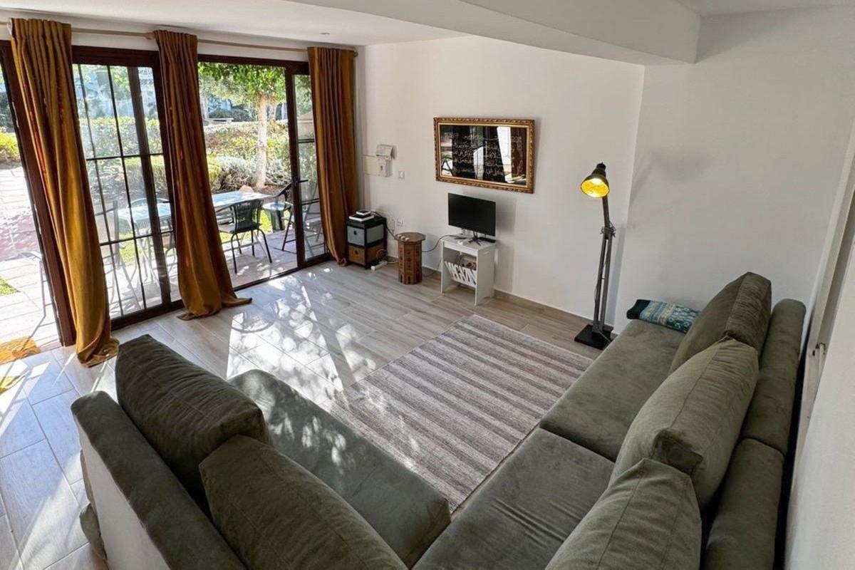 Apartment Ground Floor in El Paraiso