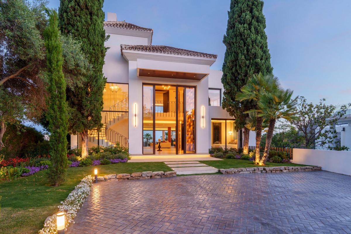Villa Detached in Nueva Andalucía