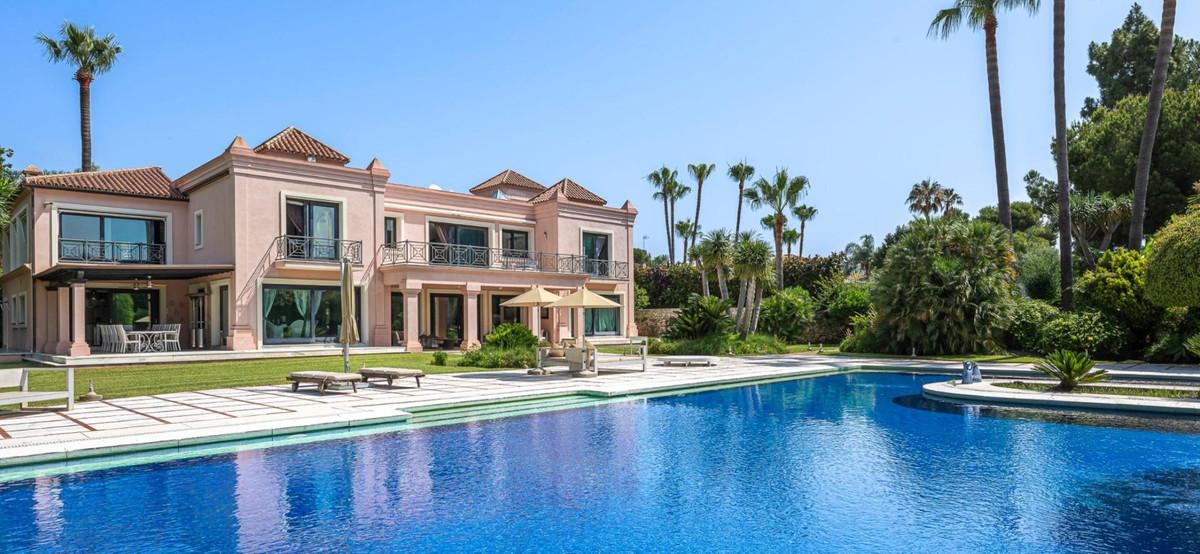 Villa Detached in Estepona