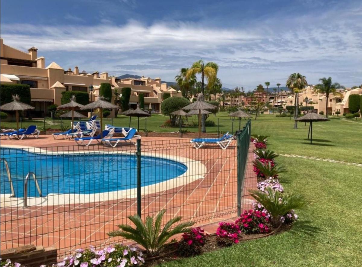 Apartment Ground Floor in El Paraiso
