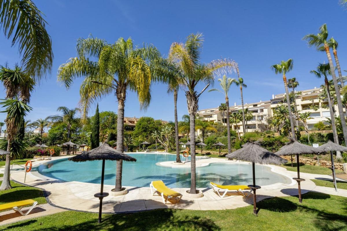 Apartment Ground Floor in Bahía de Marbella