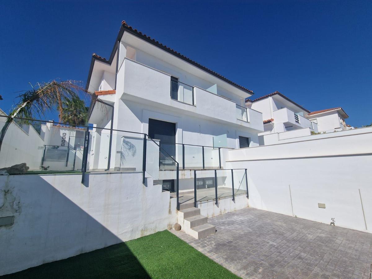 Villa Semi Detached in Manilva