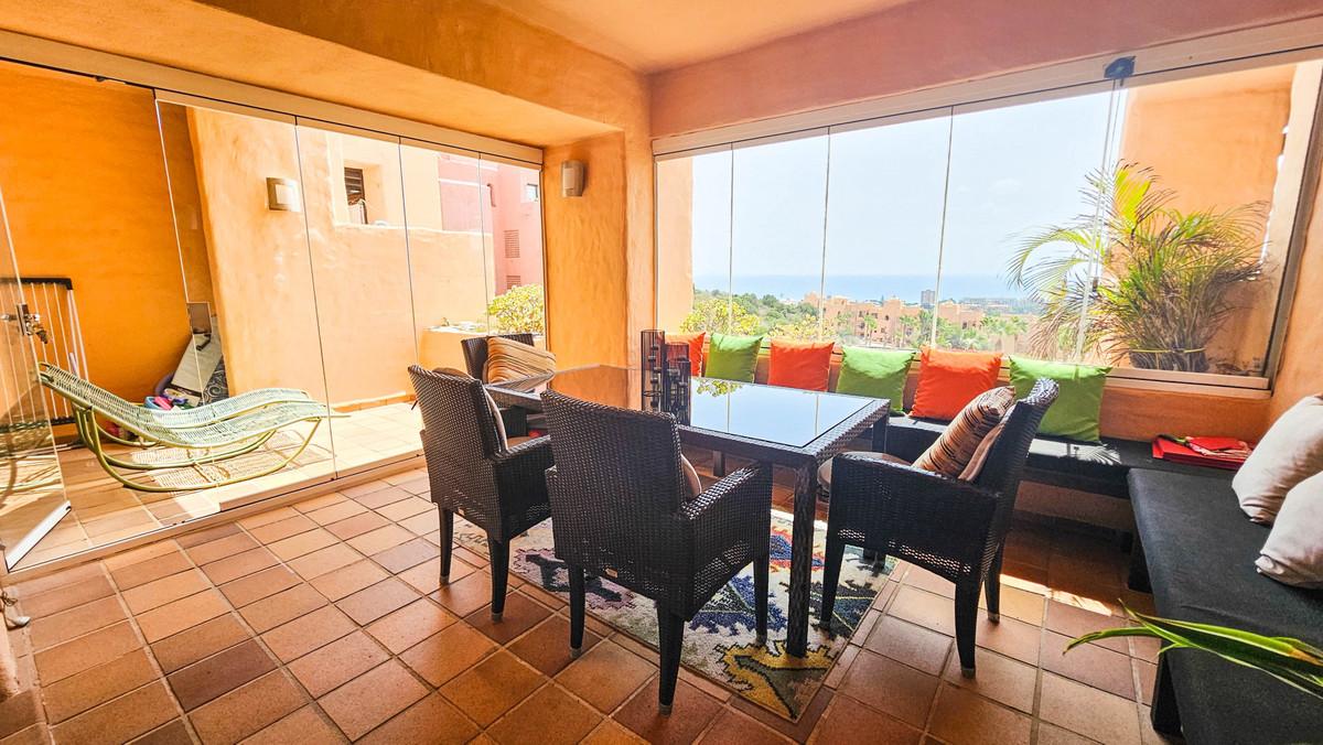 Apartment Middle Floor in La Duquesa