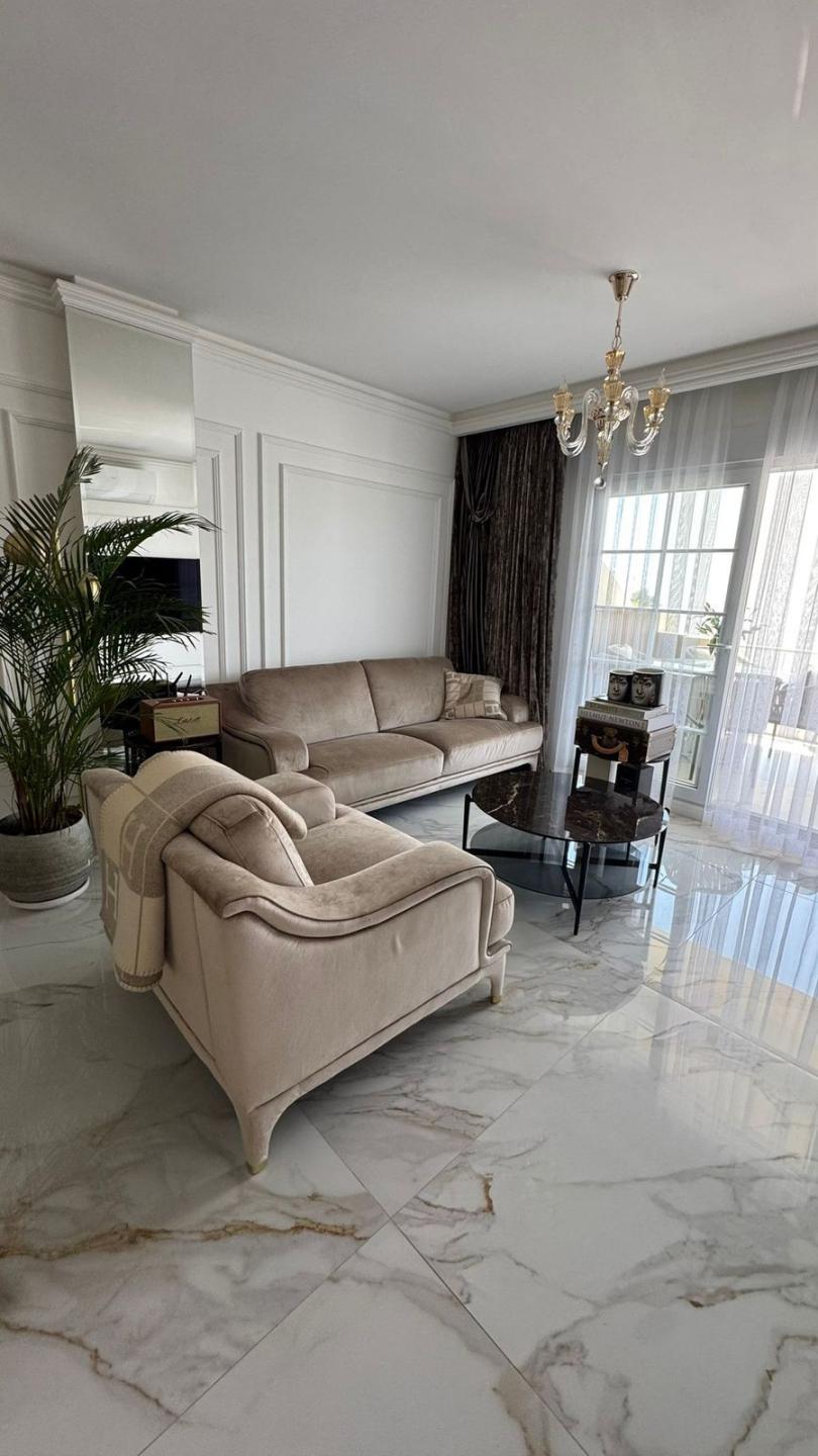 Apartment Middle Floor in The Golden Mile