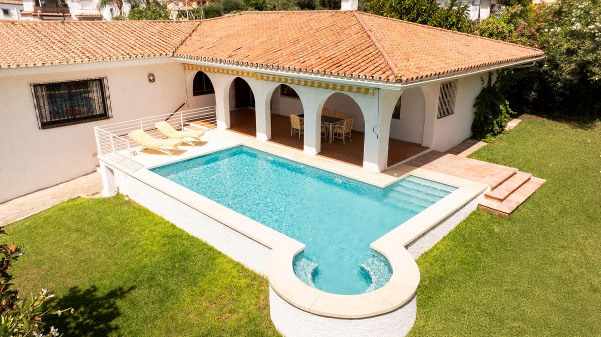 Villa Detached in San Pedro de Alcántara