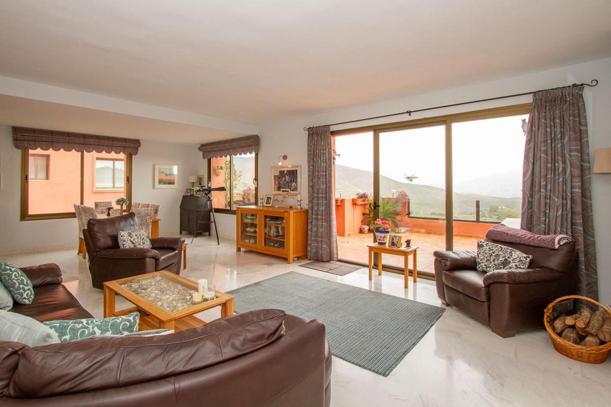 Apartment Middle Floor in La Mairena
