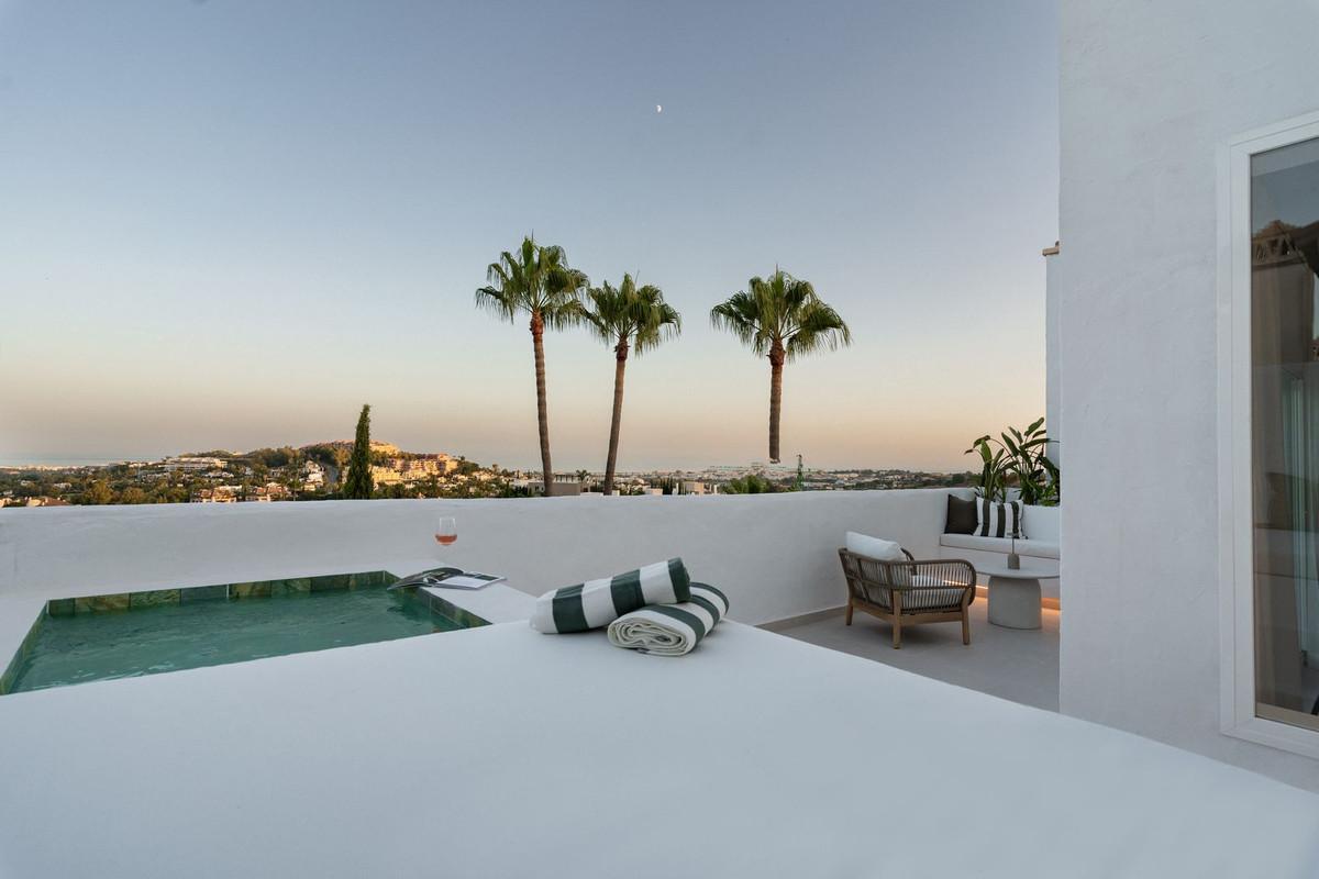 Apartment Penthouse Duplex in Nueva Andalucía