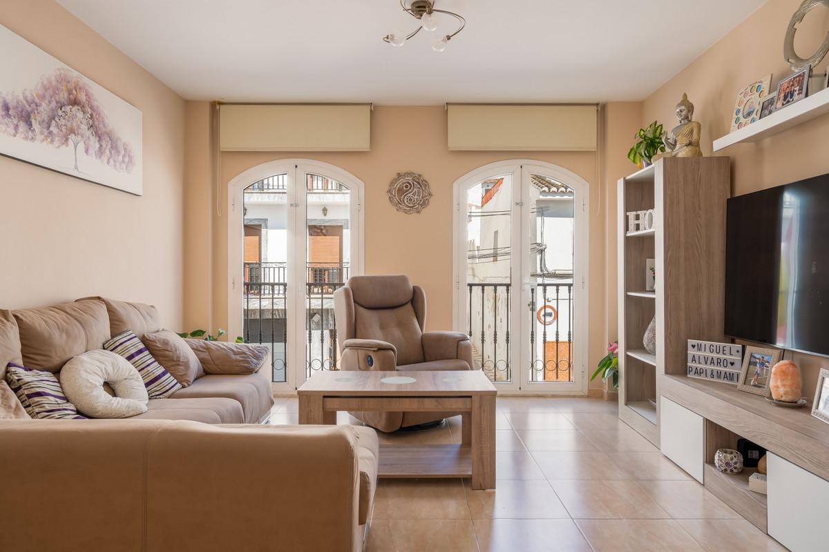 Apartment Middle Floor in Alhaurín el Grande