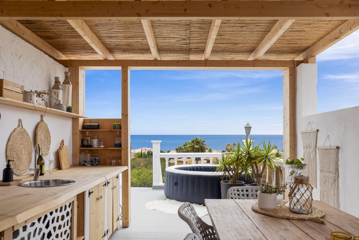 Villa Semi Detached in El Faro