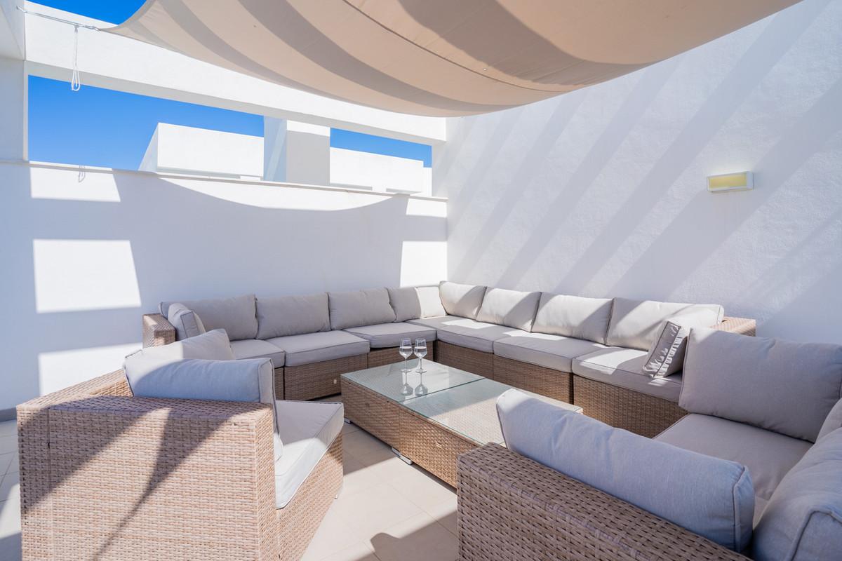 Apartment Penthouse in Estepona