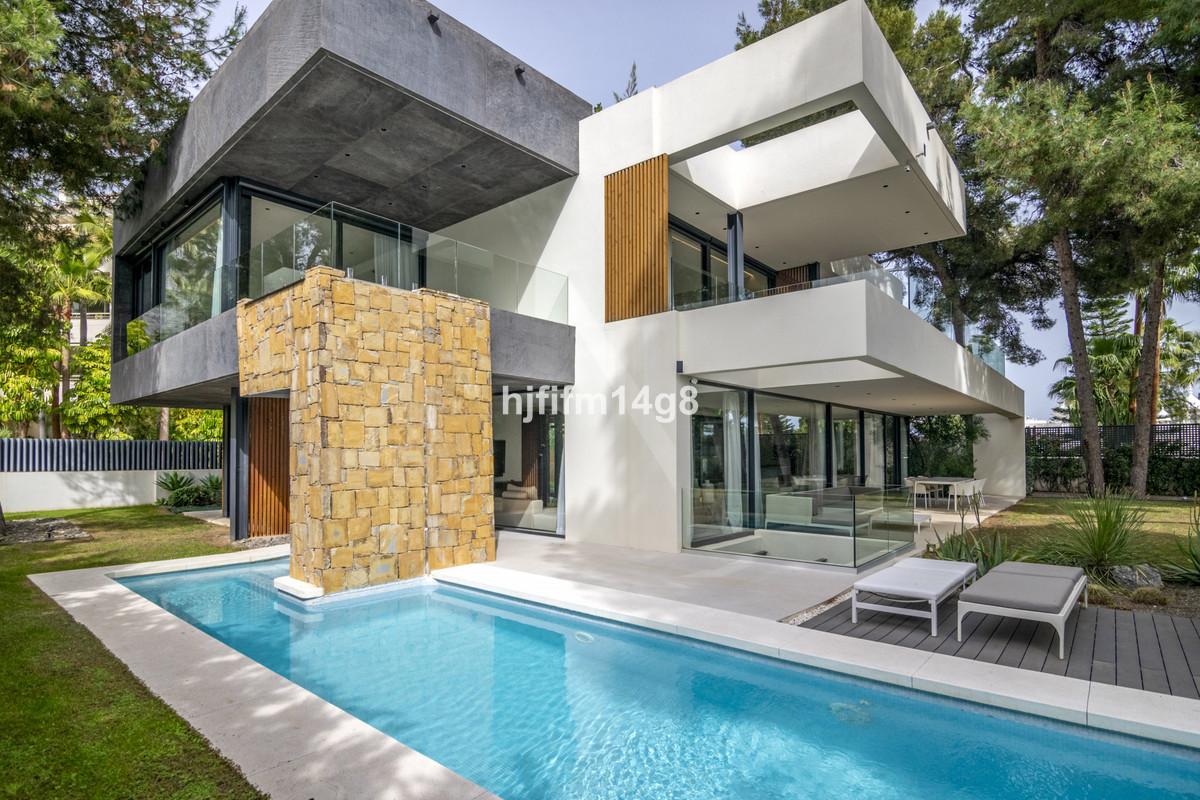 Villa Detached in The Golden Mile