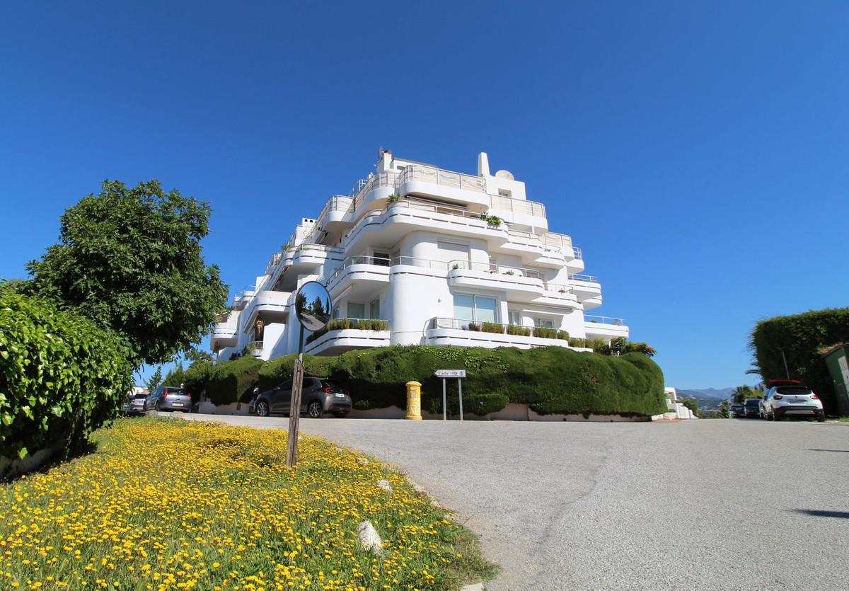 Apartment Middle Floor in Guadalmina Alta