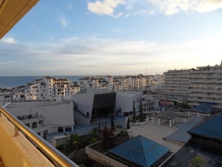 Apartment Middle Floor in Puerto Banús