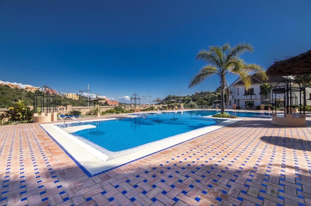 Apartment Penthouse in La Duquesa