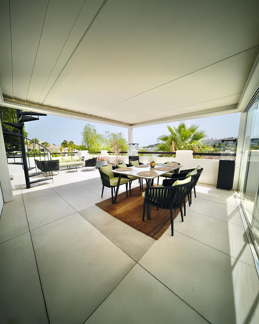 Apartment Penthouse in Nueva Andalucía