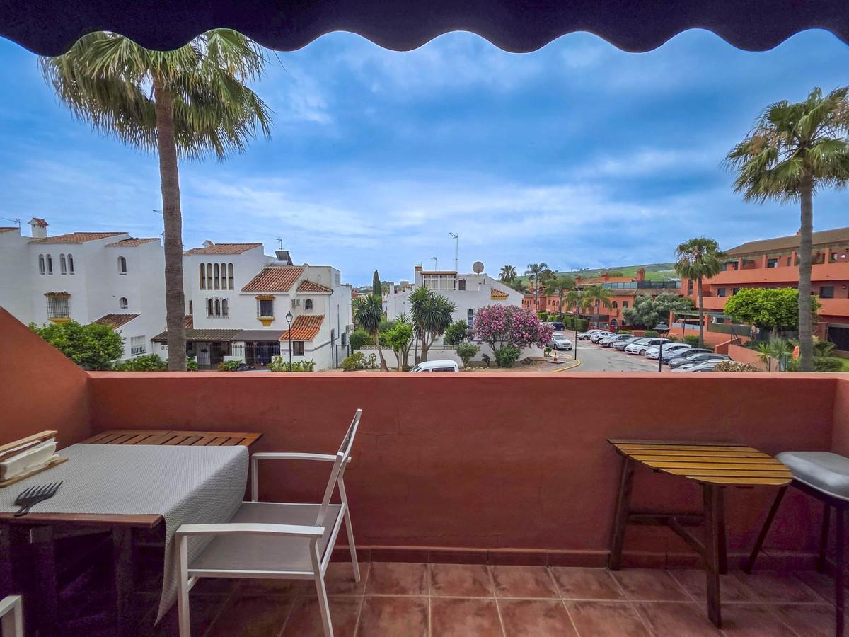 Apartment Middle Floor in Casares Playa