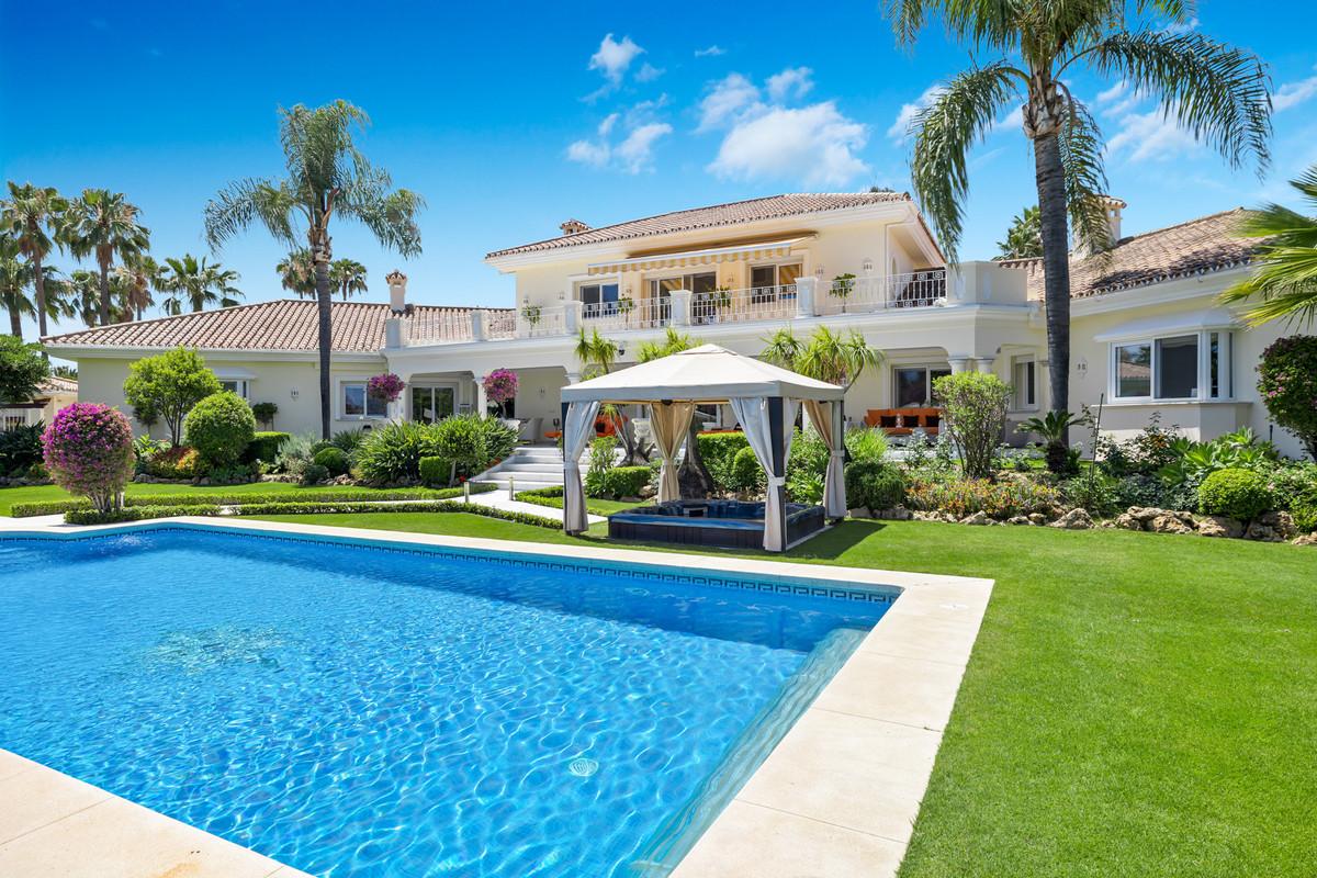 Villa Detached in Nueva Andaluc&iacute;a