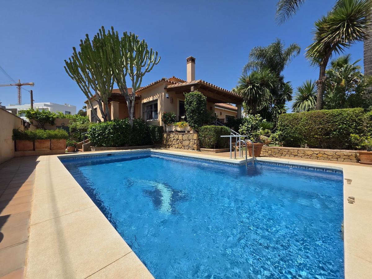 Villa Detached in Marbesa