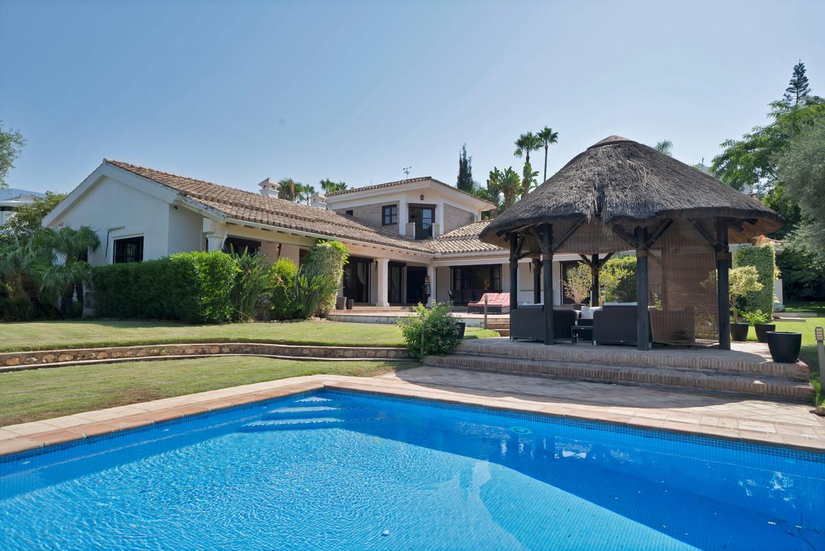 Villa Detached in Estepona