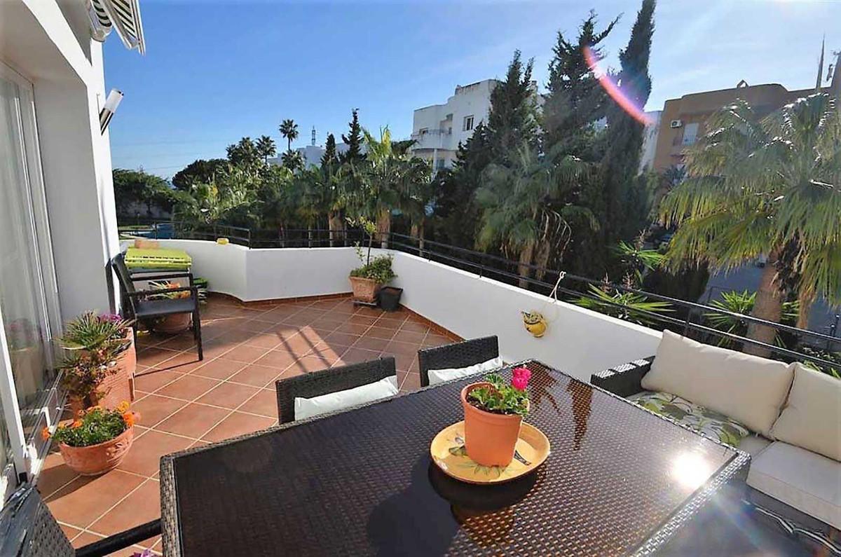 Apartment Penthouse in Estepona
