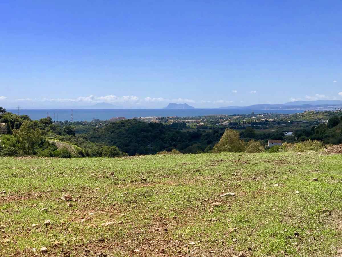 Plot Residential in Estepona