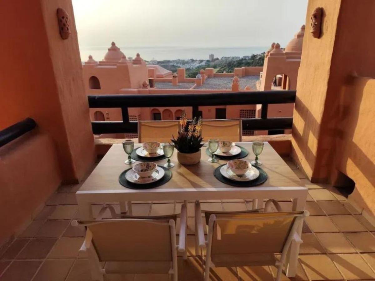 Apartment Middle Floor in Manilva