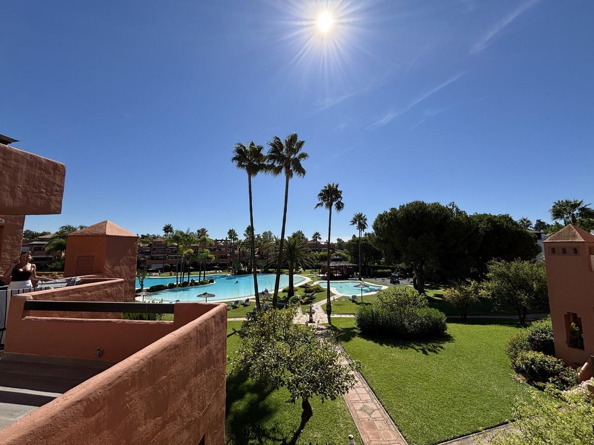 Apartment Penthouse in Estepona