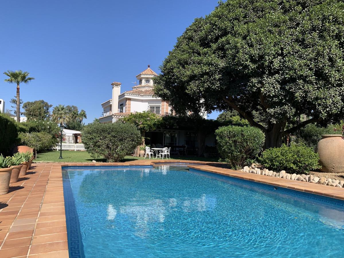 Villa Detached in Guadalmar