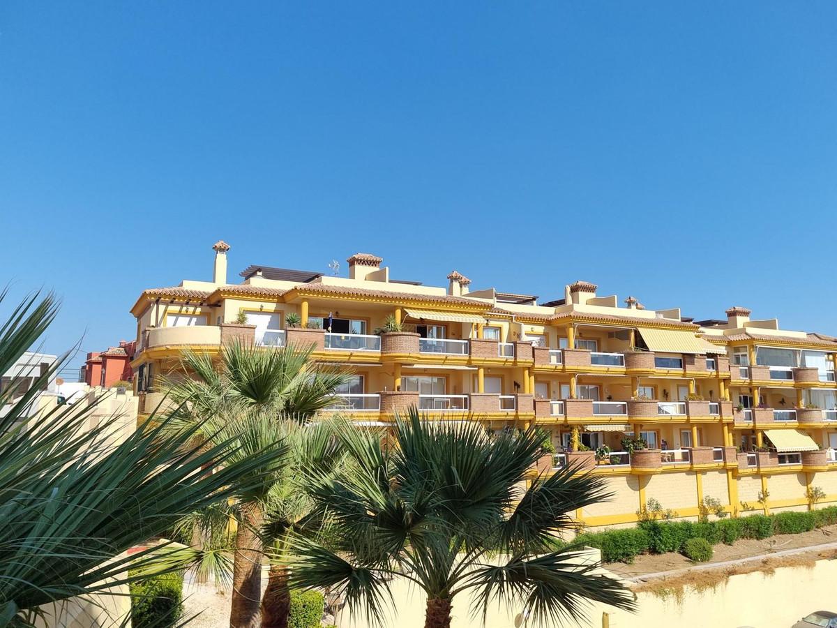 Apartment Middle Floor in Calahonda