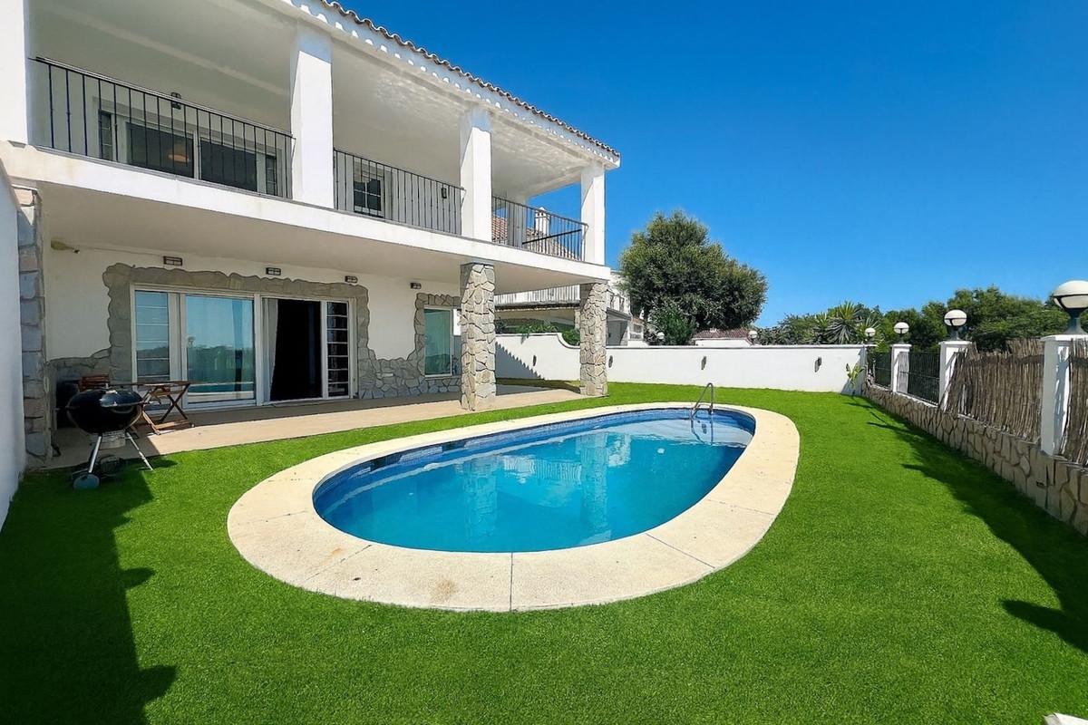 Villa Semi Detached in La Mairena