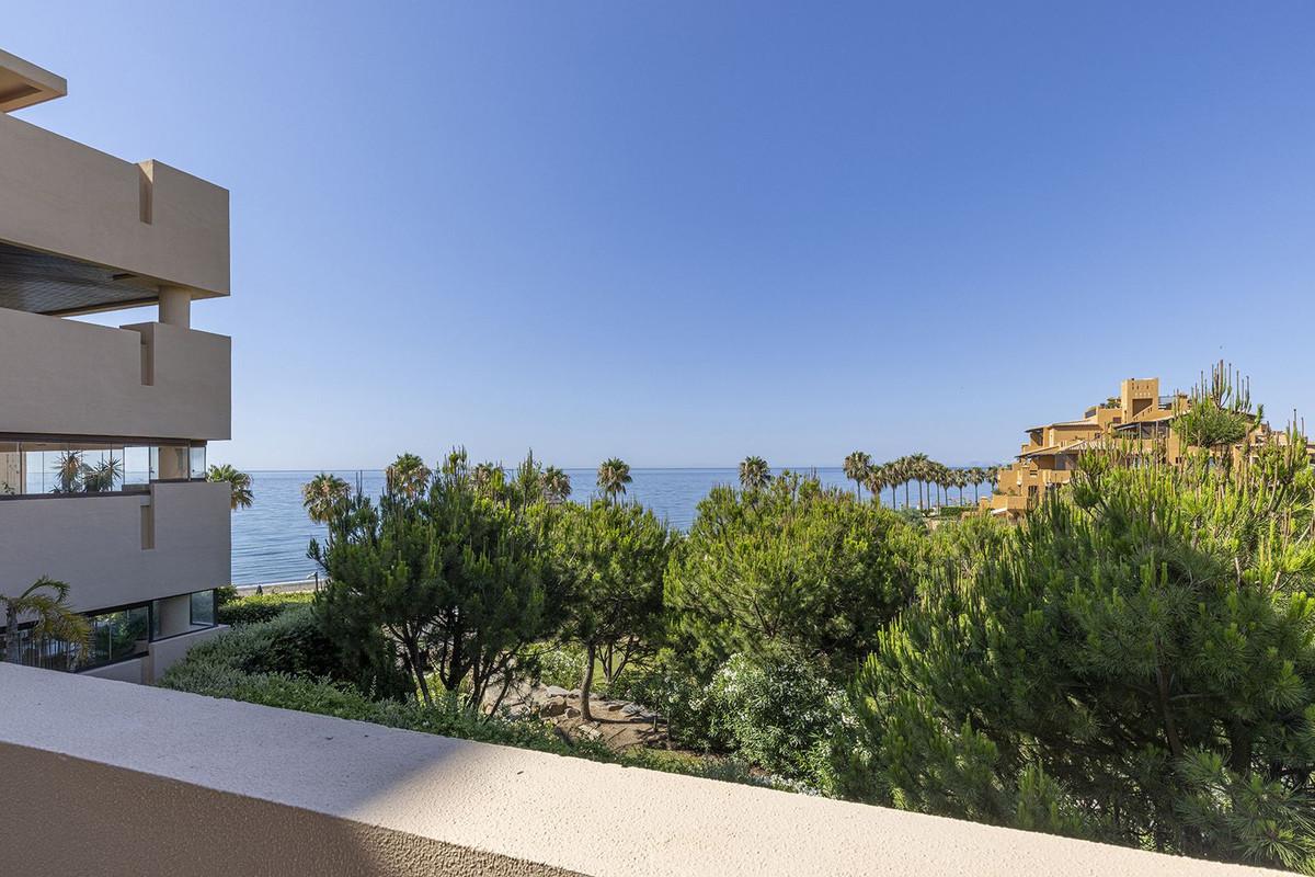 Apartment Middle Floor in Estepona