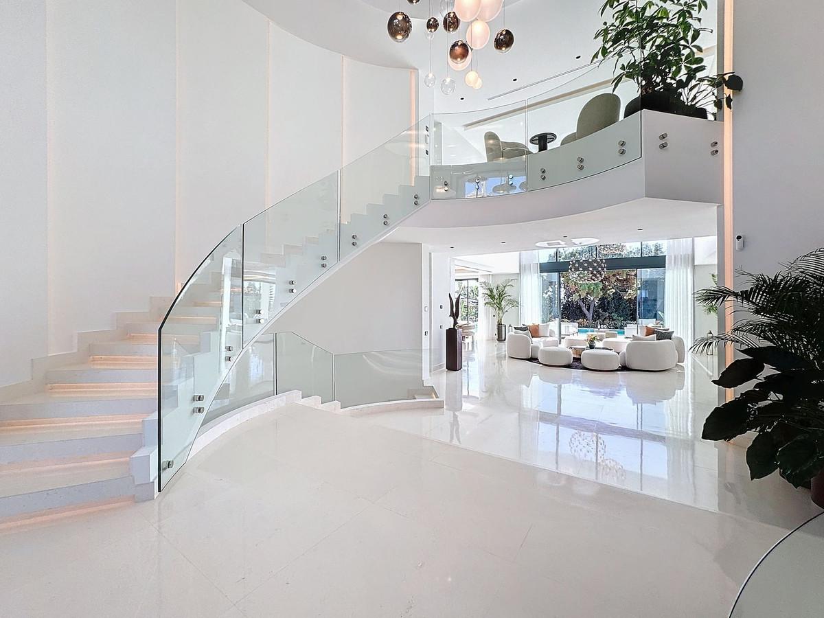 Villa Detached in Sierra Blanca