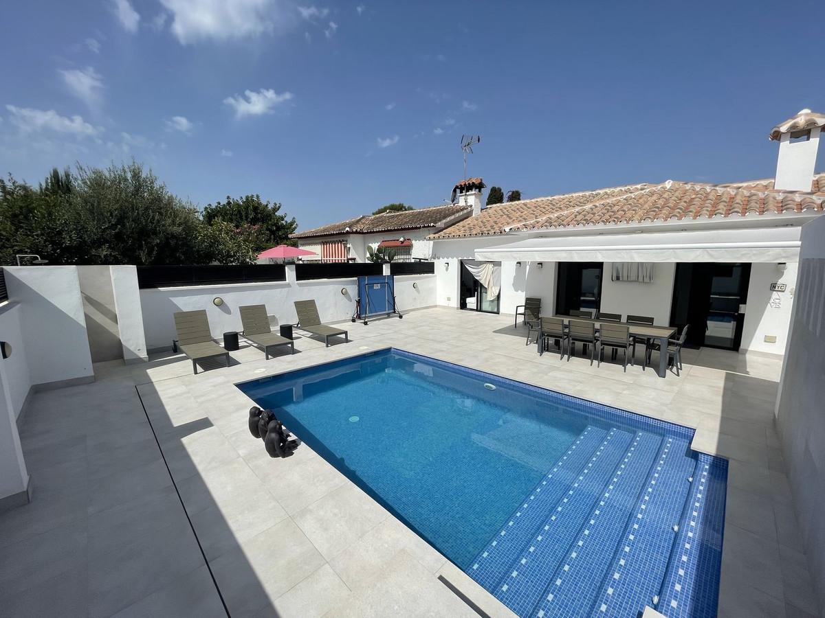 Villa Detached in San Pedro de Alc&aacute;ntara