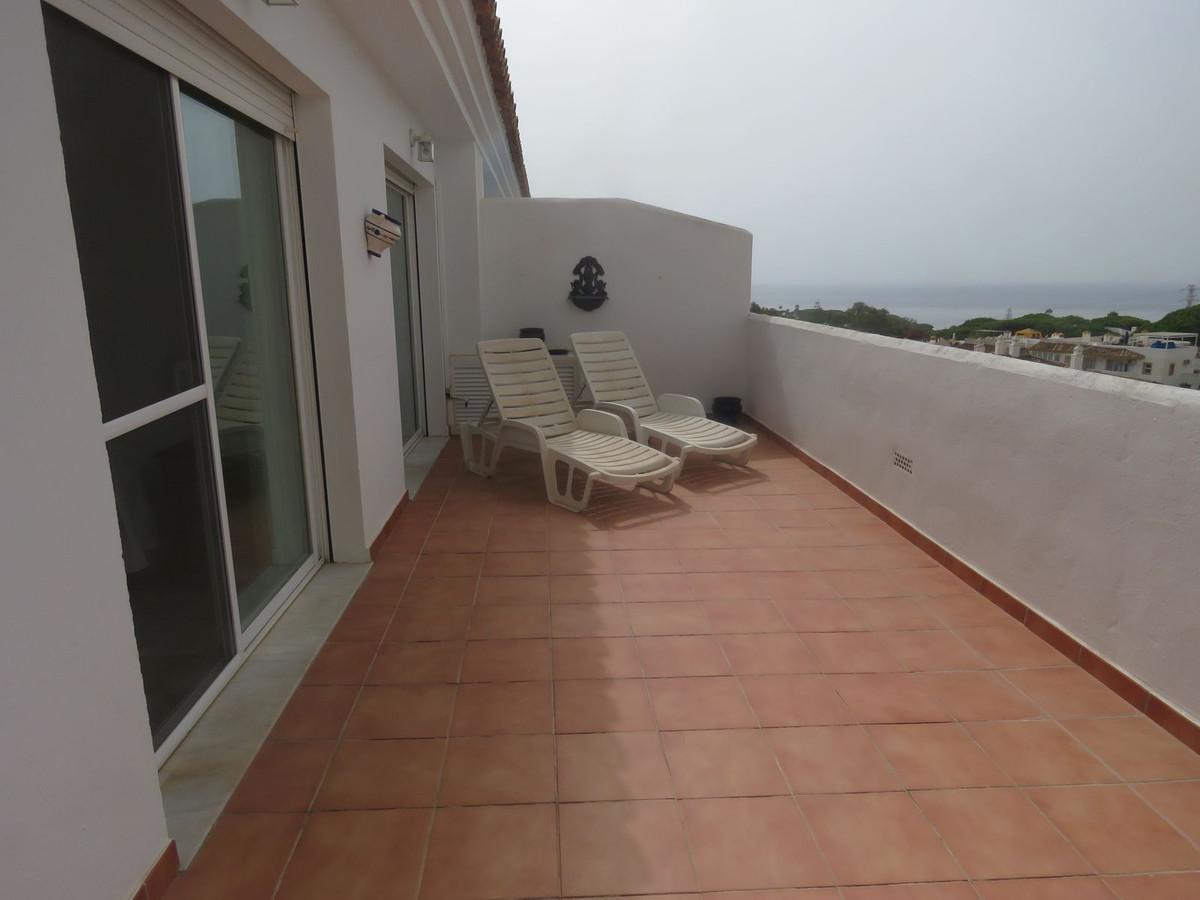 Apartment Penthouse in Calahonda