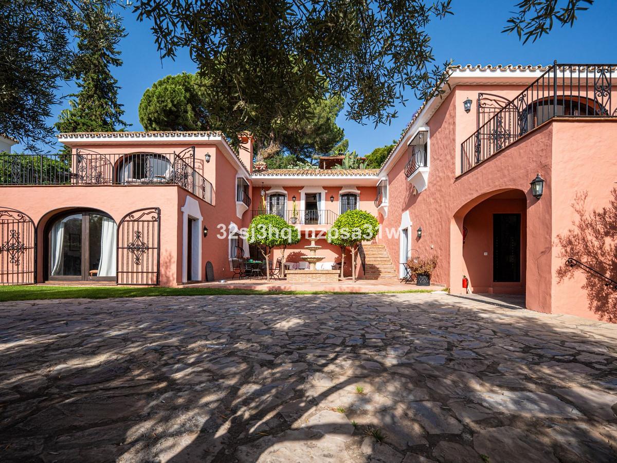 Villa Detached in Las Brisas