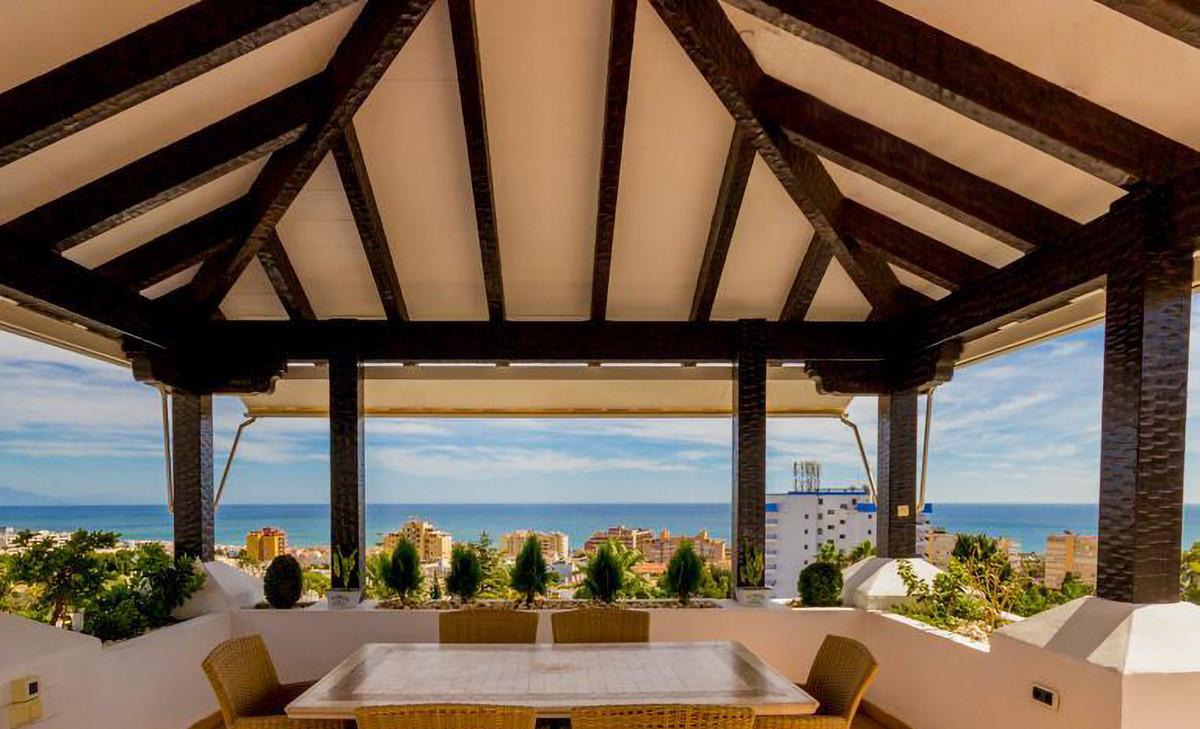 Apartment Penthouse in Montemar