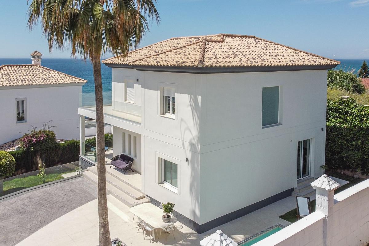 Villa Detached in El Faro