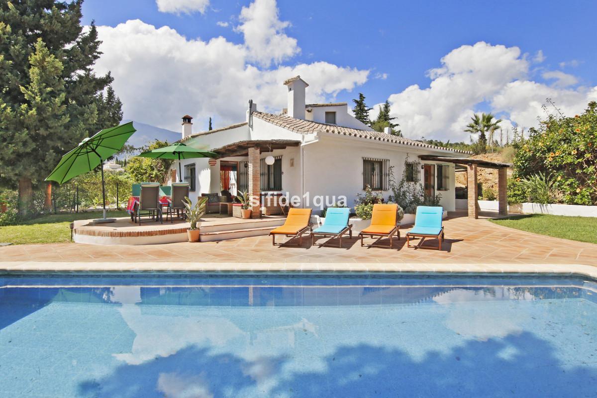 Villa Detached in Estepona