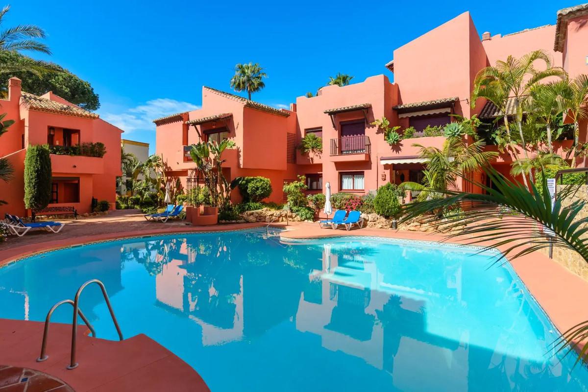 Apartment Middle Floor in Elviria