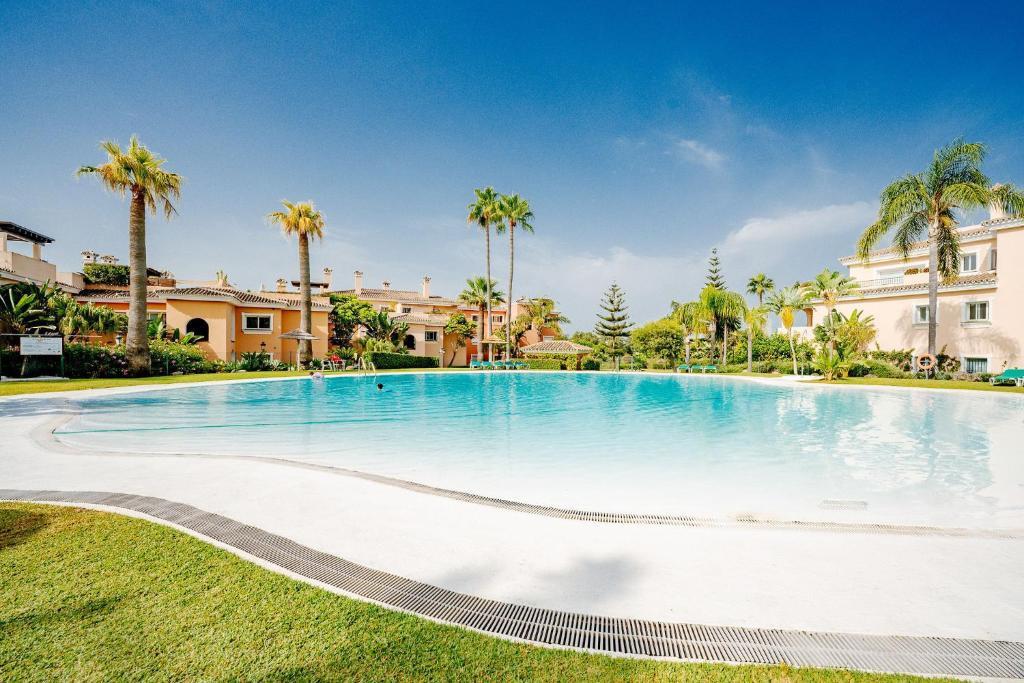 Apartment Middle Floor in Estepona