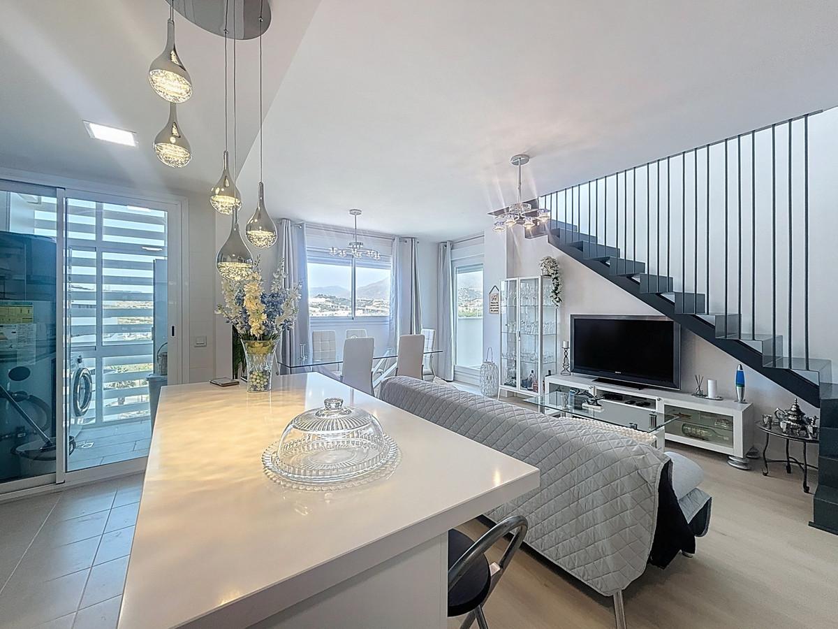 Apartment Penthouse in Estepona