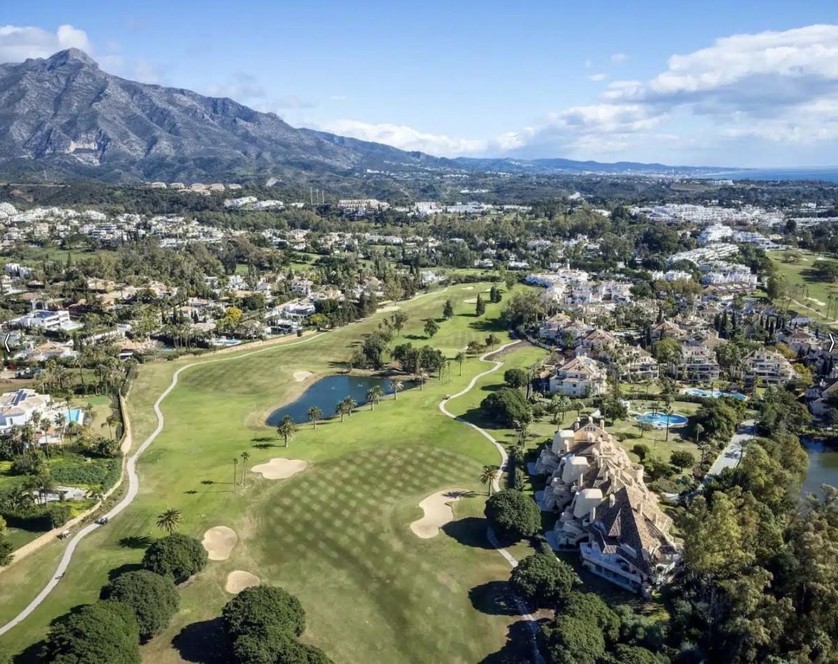 Apartment Duplex in Nueva Andaluc&iacute;a