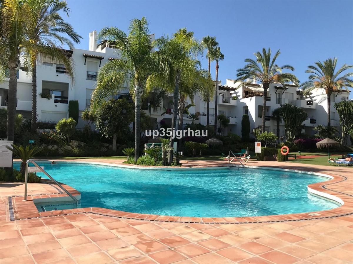 Apartment Middle Floor in Estepona