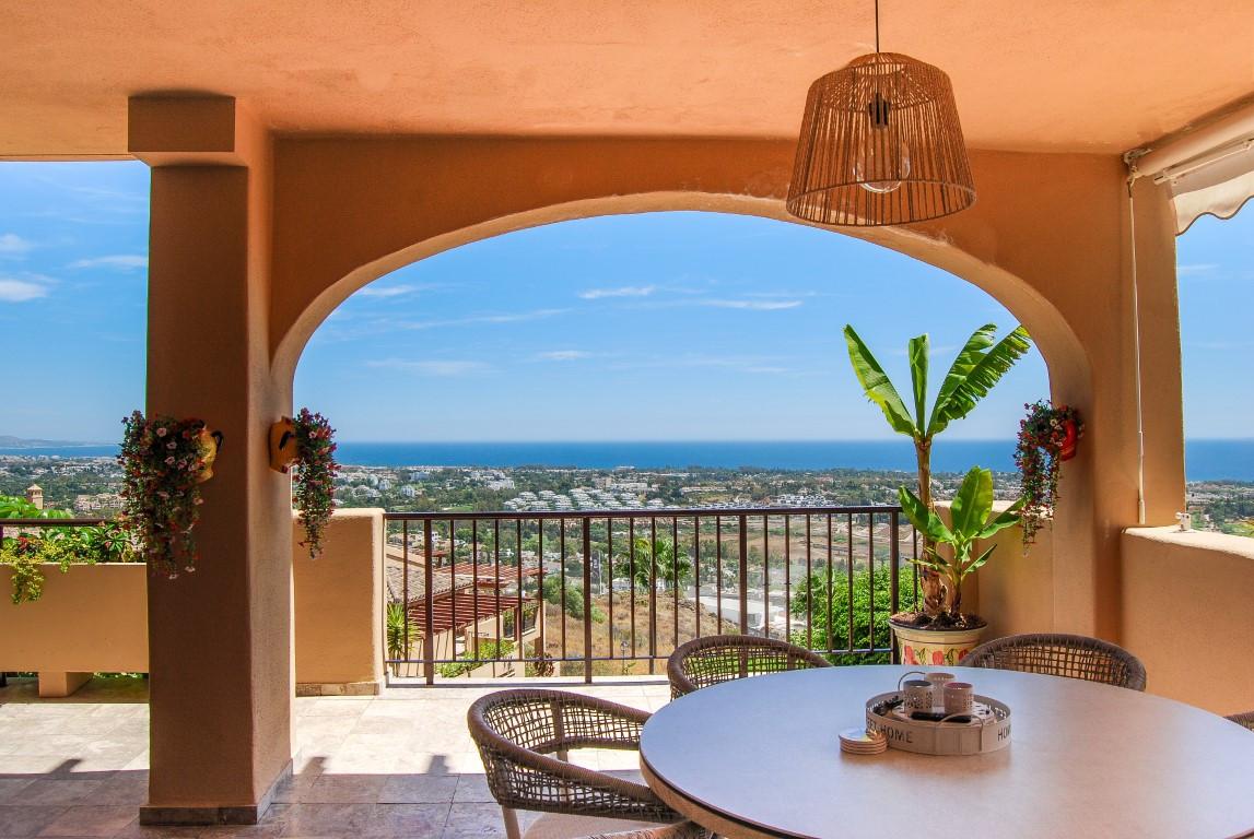 Apartment Middle Floor in El Paraiso