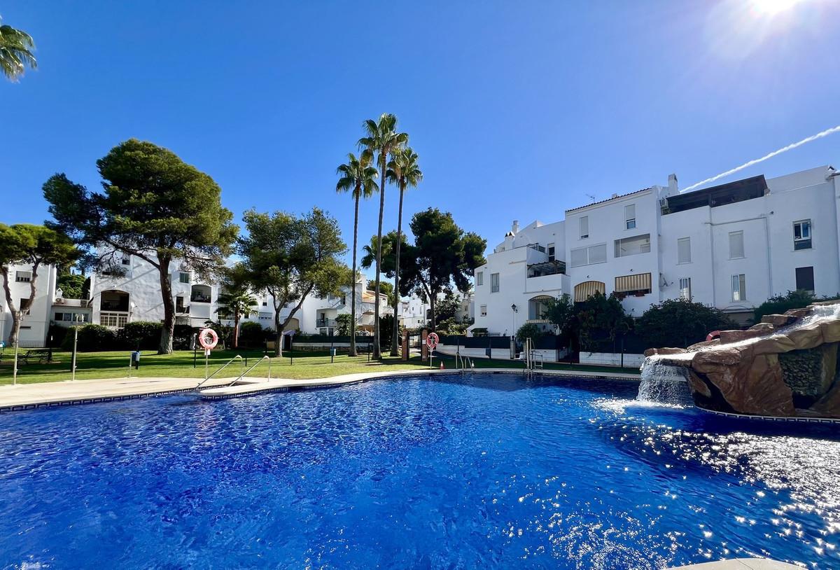 Apartment Penthouse in Elviria